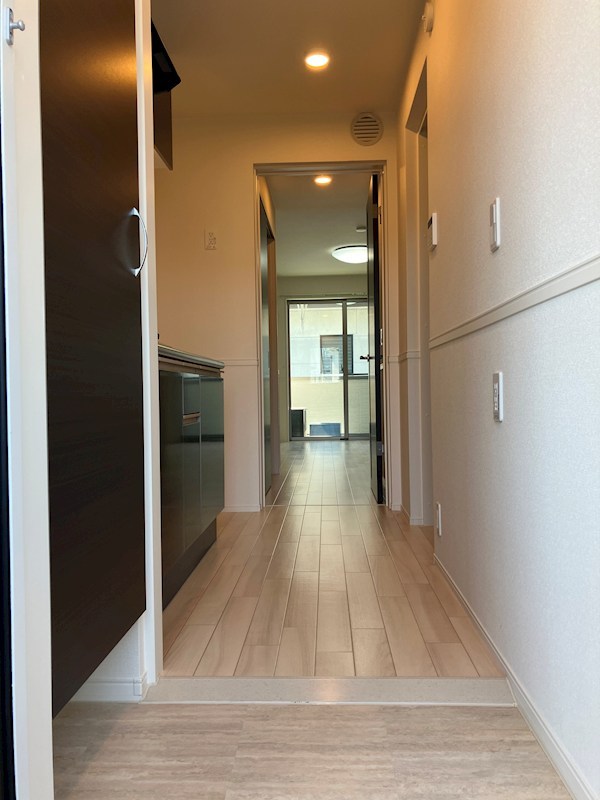 ロンド・ベル（LONDO BELL） 玄関