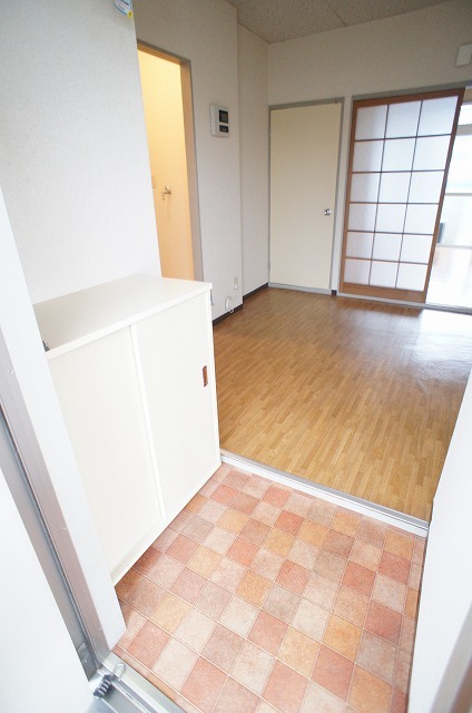 フランボワーズＢ 玄関