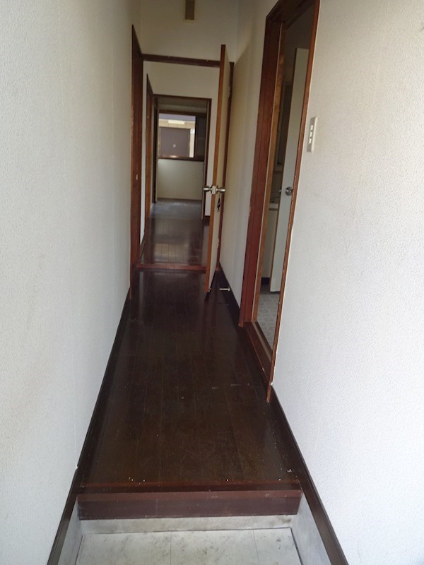 サンホーム住宅 玄関