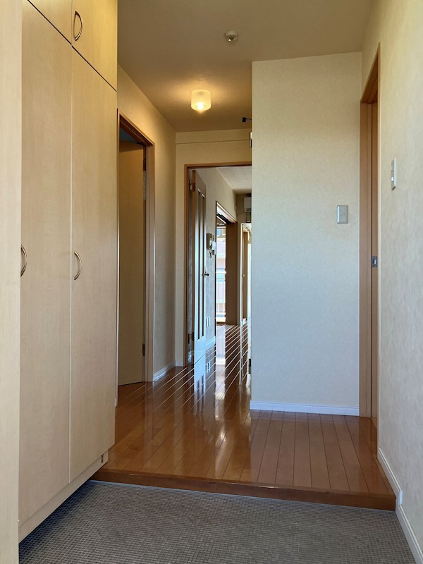 ファインクレストM 玄関