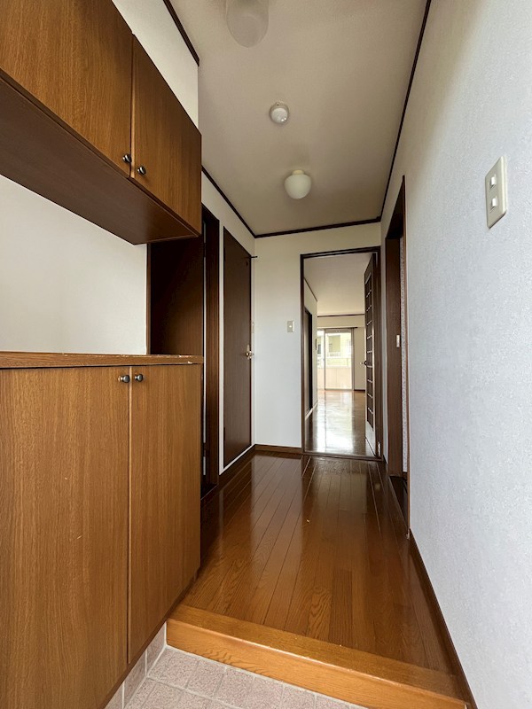 優泰佳ガーデンコート 玄関