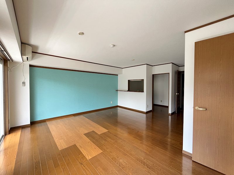 優泰佳ガーデンコート リビング