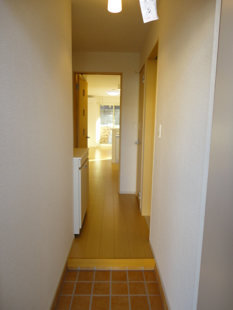 ヴィータ　セレーナＡ 玄関