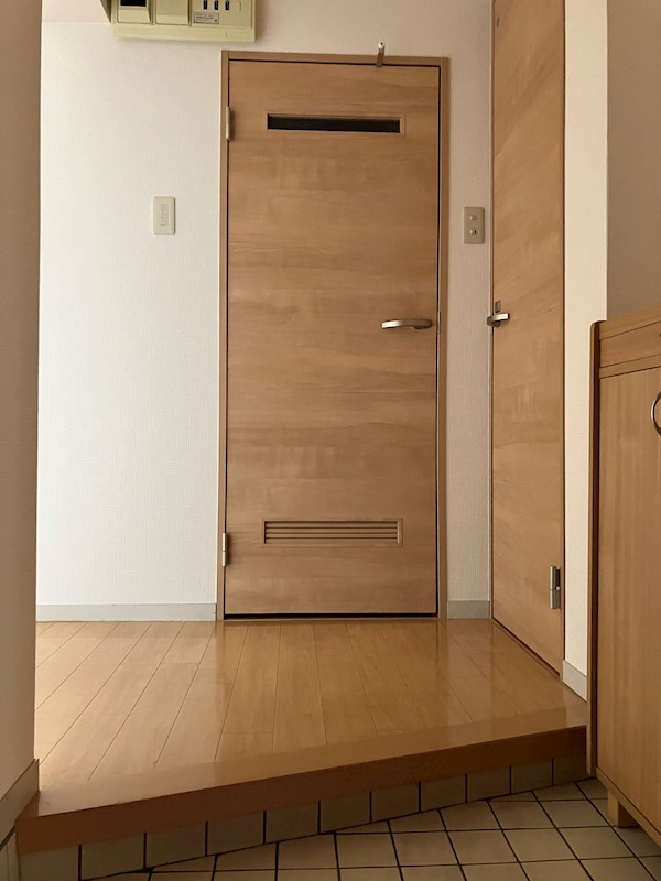 プラトー星 玄関