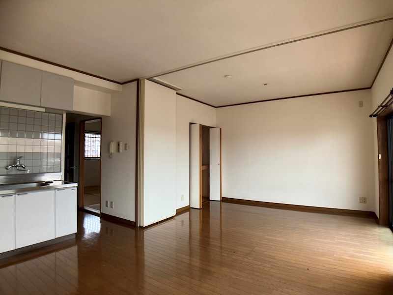 レジデンス三和 リビング