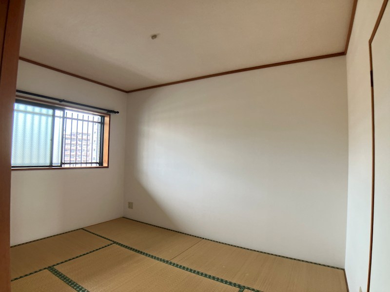 レジデンス三和 ベッドルーム