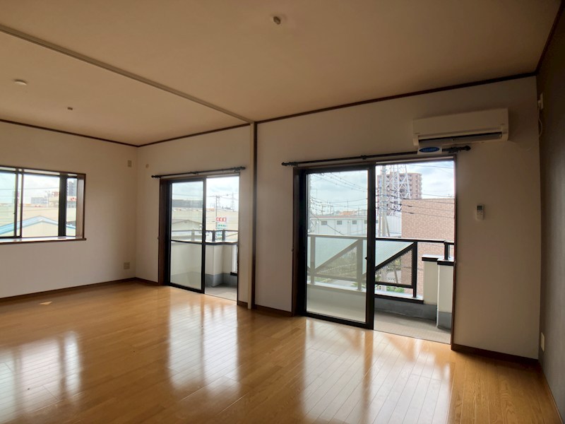 レジデンス三和 リビング