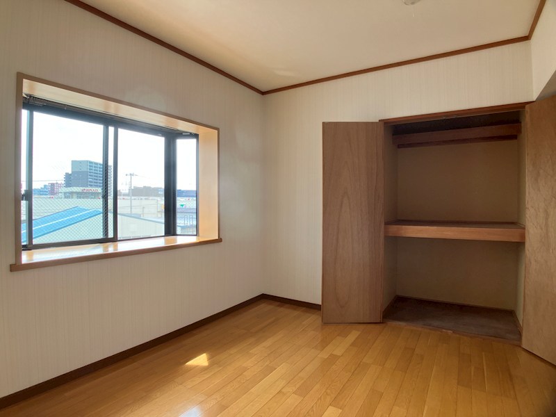 レジデンス三和 ベッドルーム