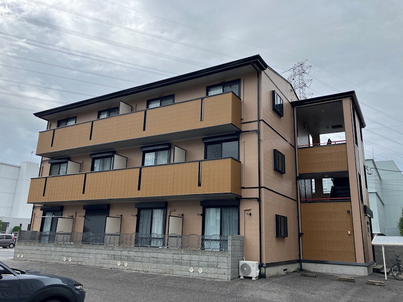 オーベルジュ元今泉 201号室 外観