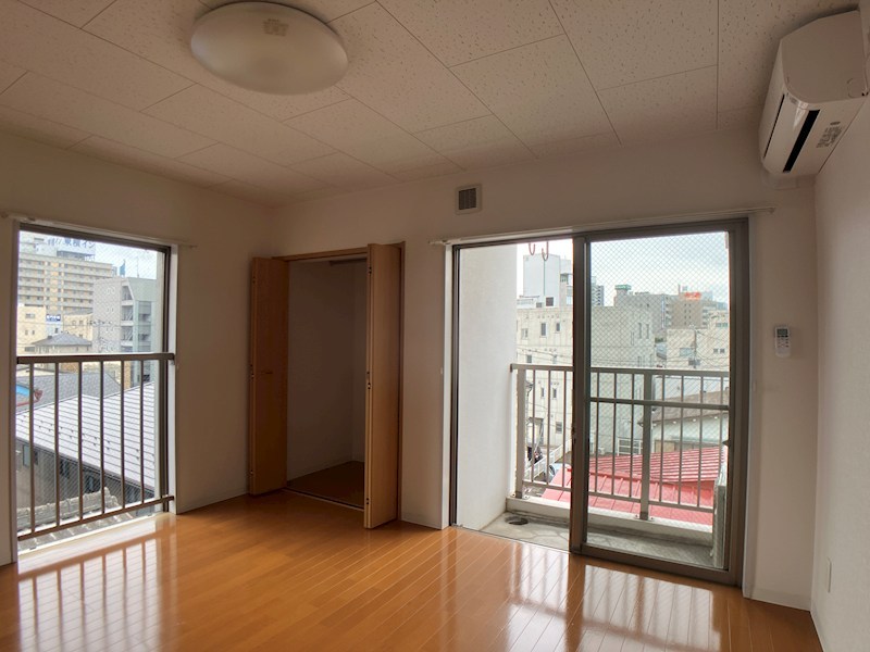 アローステート リビング