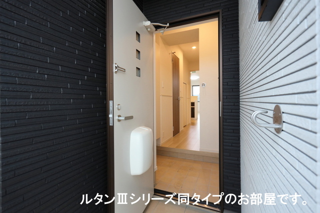 グランコートパル 玄関