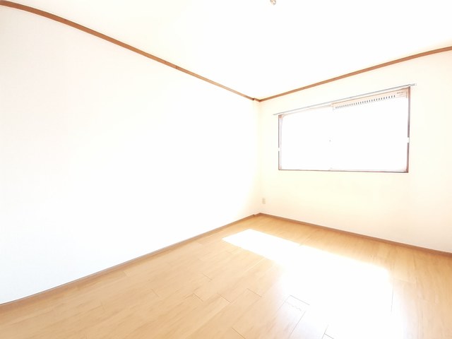 フランボワーズＦ ベッドルーム