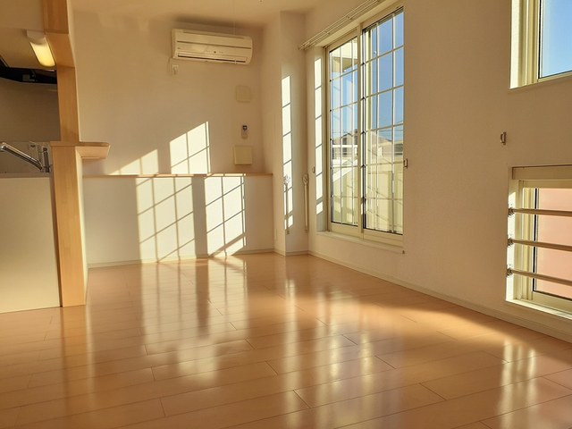 メゾン・ソレイユＢ リビング