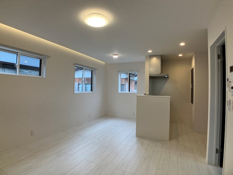 今泉ガレージ付き戸建 リビング