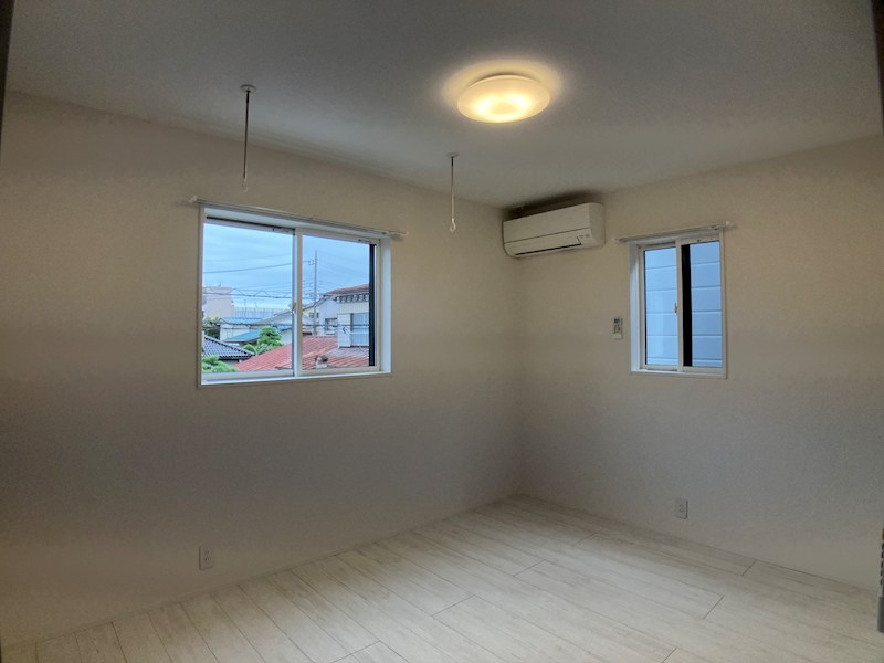 今泉ガレージ付き戸建 ベッドルーム