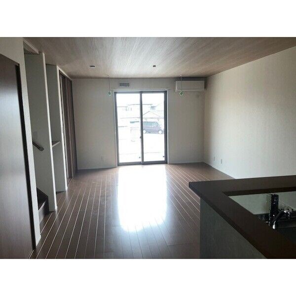 ソルコリーナD棟 リビング