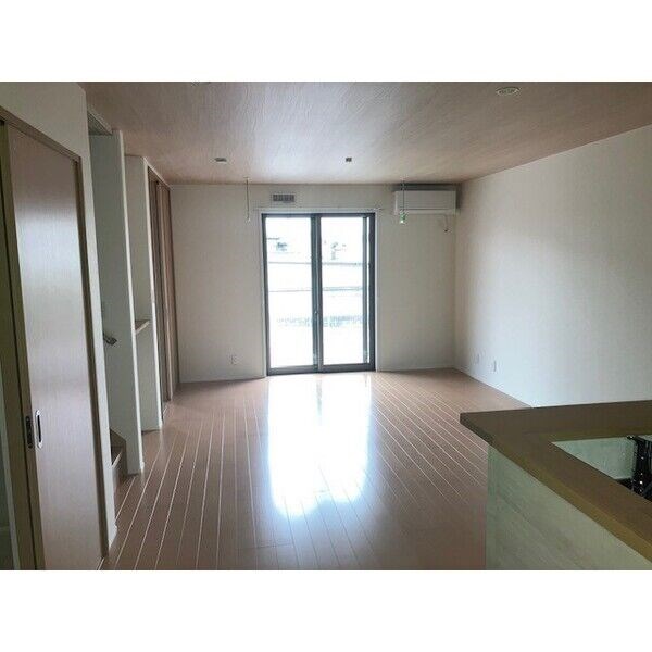 ソルコリーナE棟 リビング