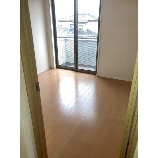 ソルコリーナE棟 ベッドルーム