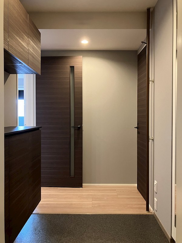 ジ　ワン　今泉 玄関