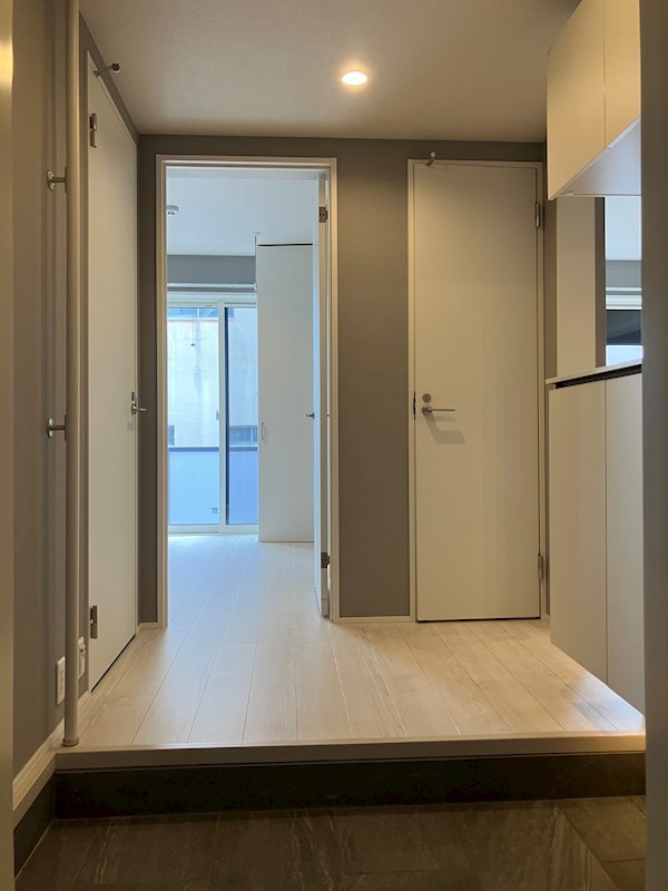 ジ　ワン　今泉 玄関