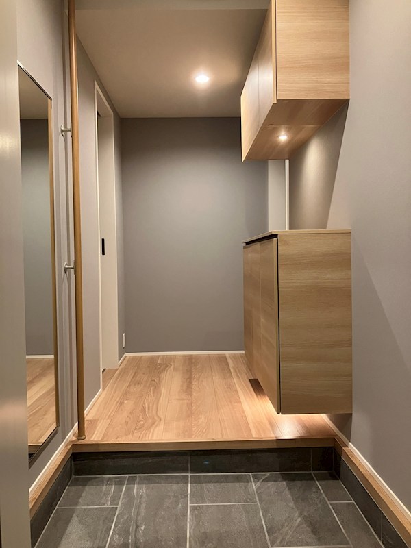 ジ　ワン　今泉 玄関