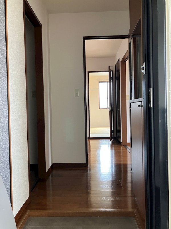 グリムハウスB棟 玄関