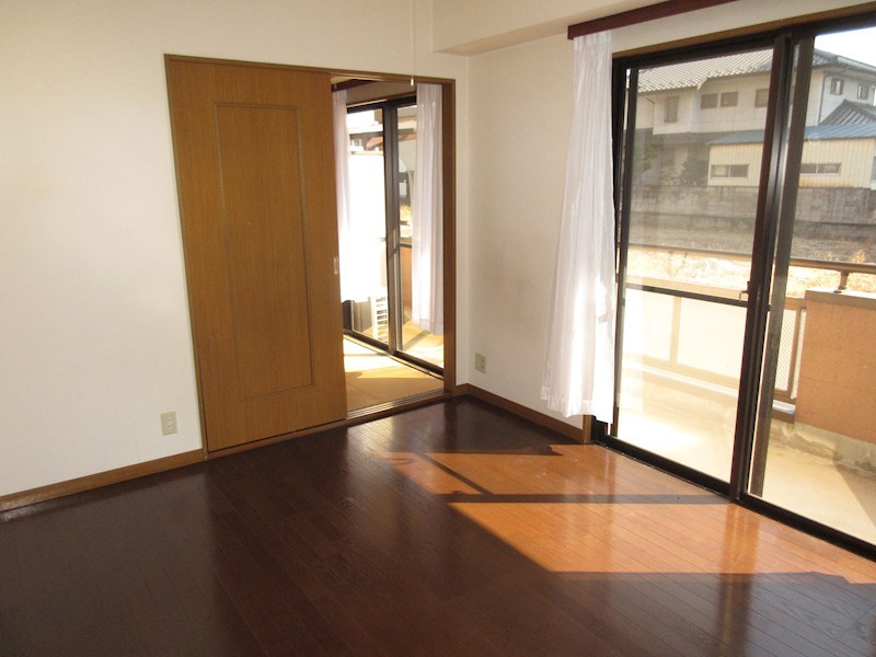 ベルヤナゼ その他9