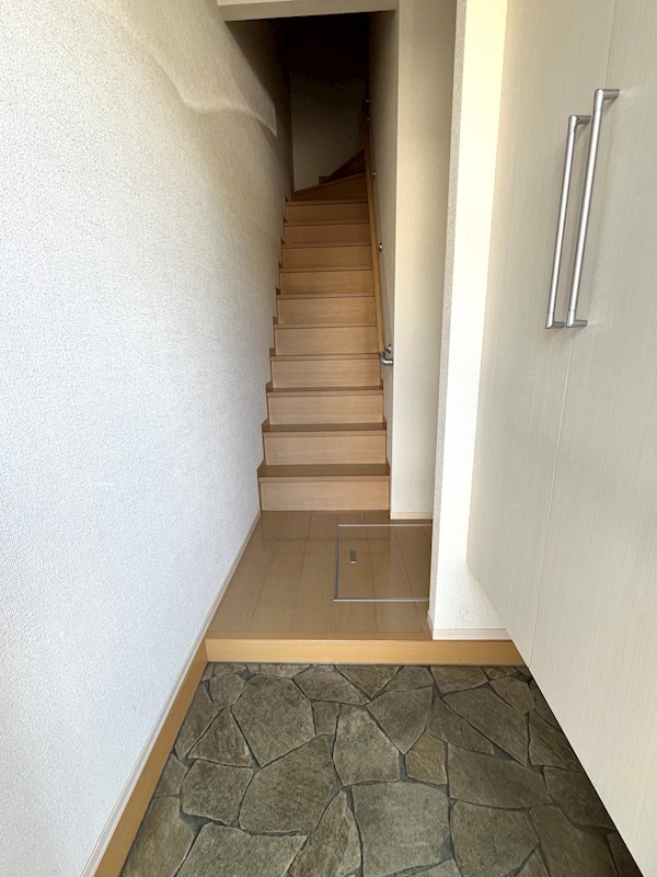 ビューラーKEN　B 玄関