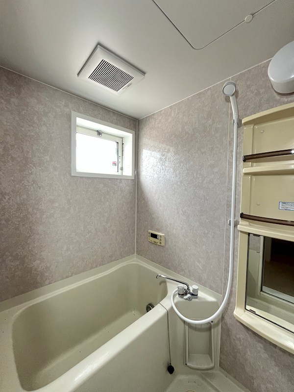 ビューラーKEN　C 風呂画像