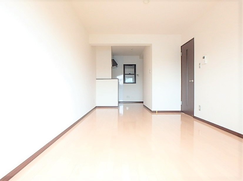 エフ　プラッツ リビング