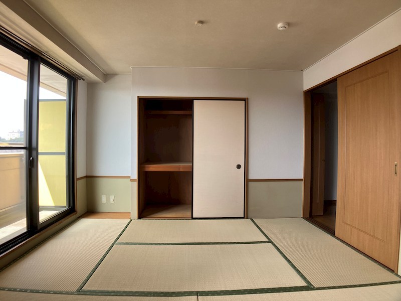 グランドハイツ八幡 ベッドルーム