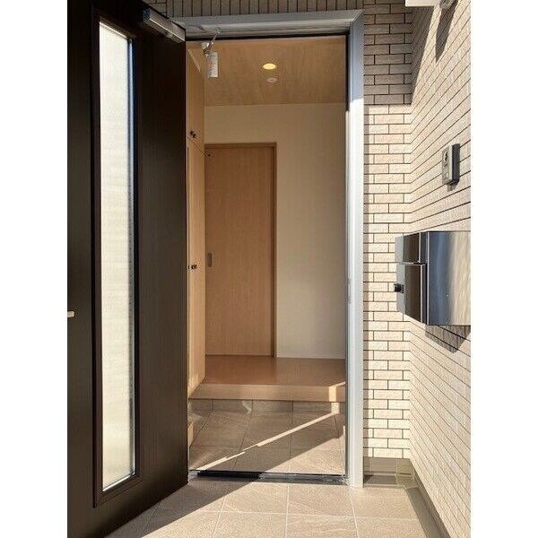 マーベルA 玄関