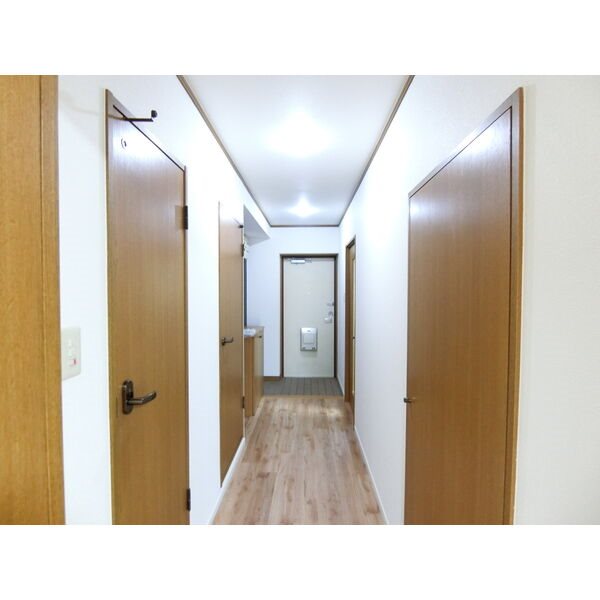 サンライズ田宗 玄関