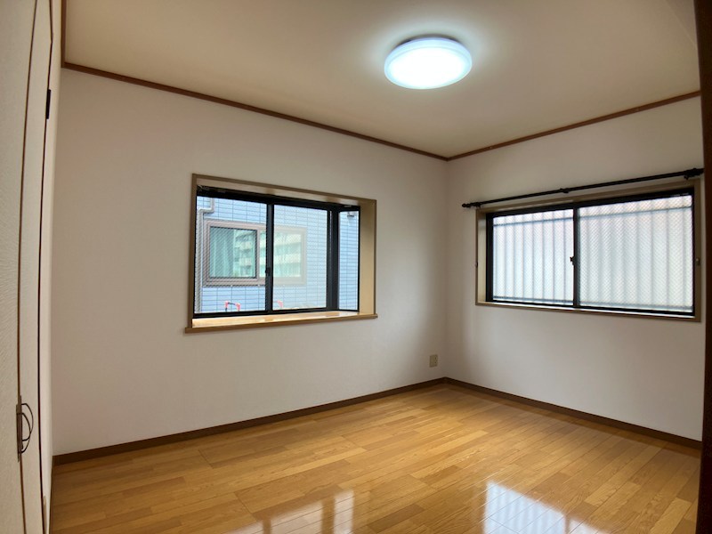 レジデンス三和 ベッドルーム