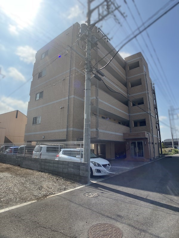 グラン・デ・エルバ 401号室 外観