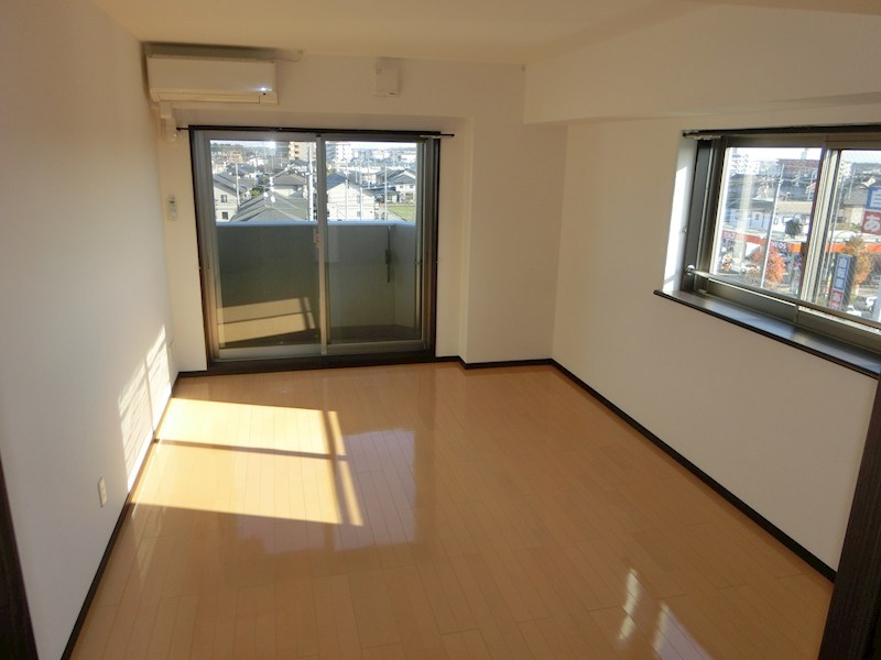 ロイヤル金信Ⅳ ベッドルーム