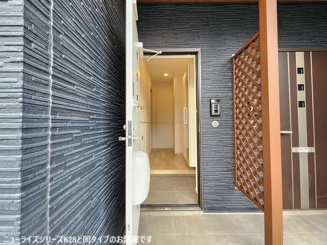 グランメールＡ 玄関