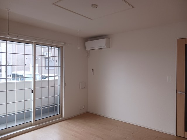 エテルノ　サンシャイン リビング