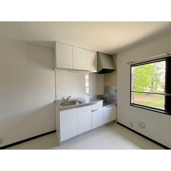 シャトルハイツB キッチン