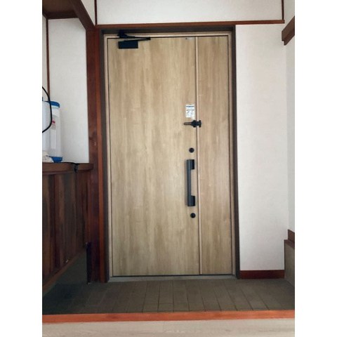 駒生町平屋戸建て 玄関