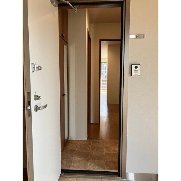 フィカーサイシイⅡ 玄関