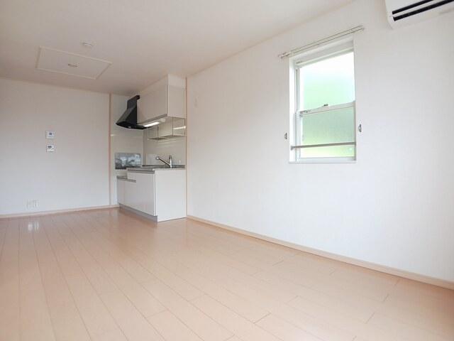 フローラ東雲２　Ｂ リビング