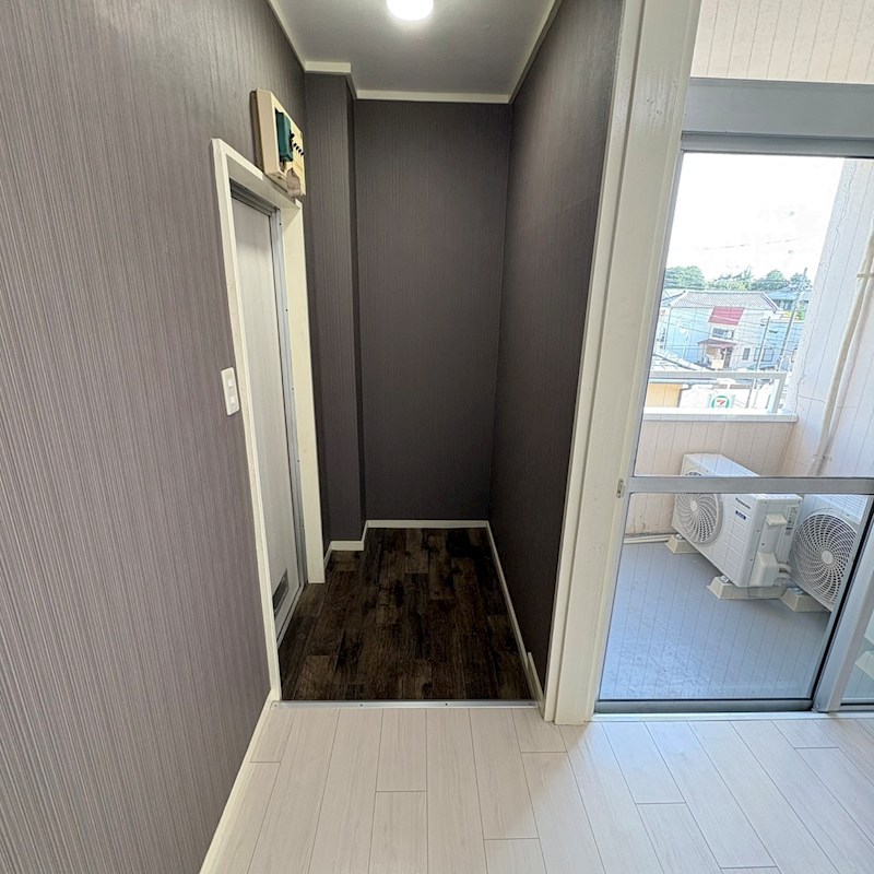 大手町ハイツ 玄関