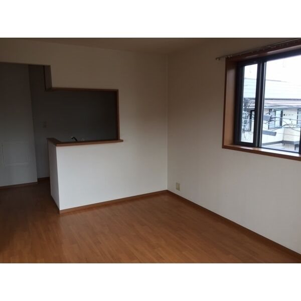 ハイツ・シャルムD リビング