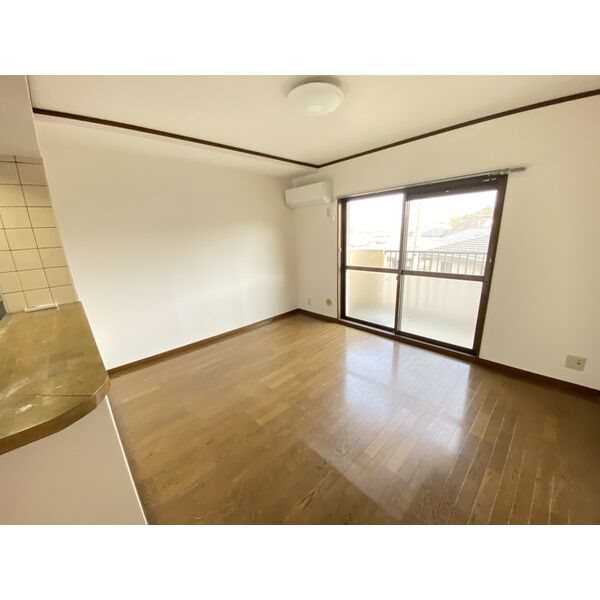 サンツヤマモトC リビング