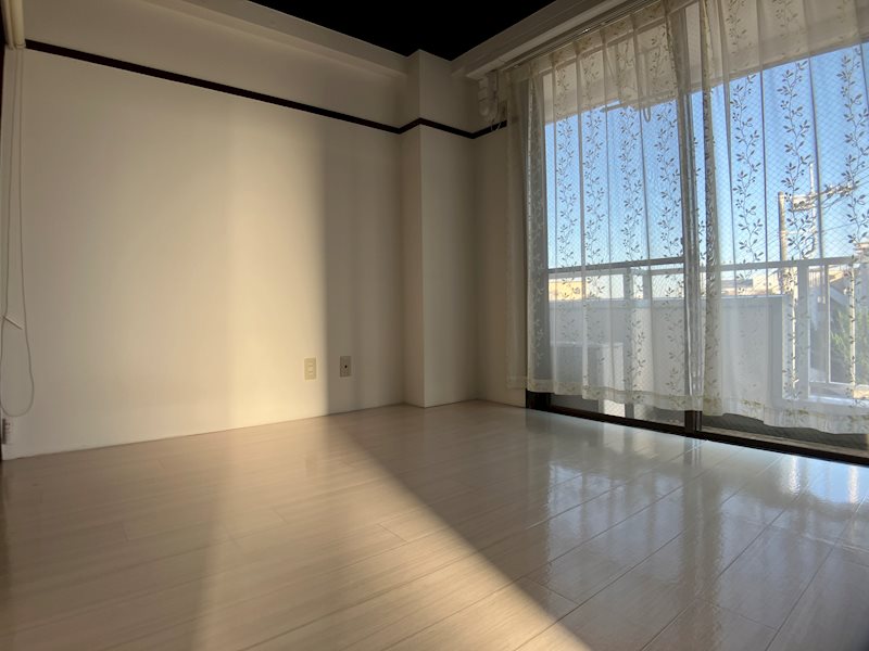 利久マンション ベッドルーム