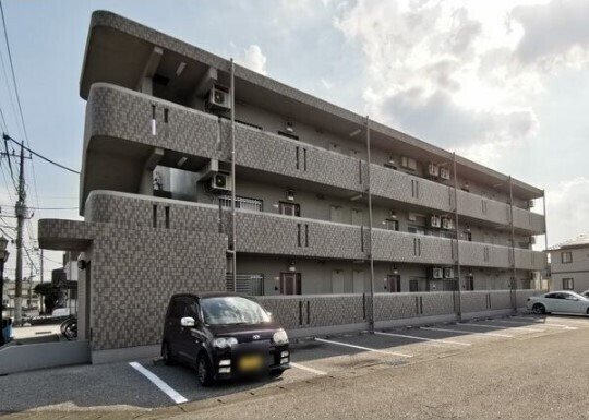 ユーミーしらさぎA 102号室 外観