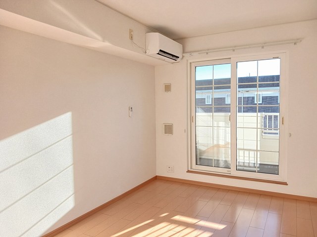 プリムローズ　Ａ リビング