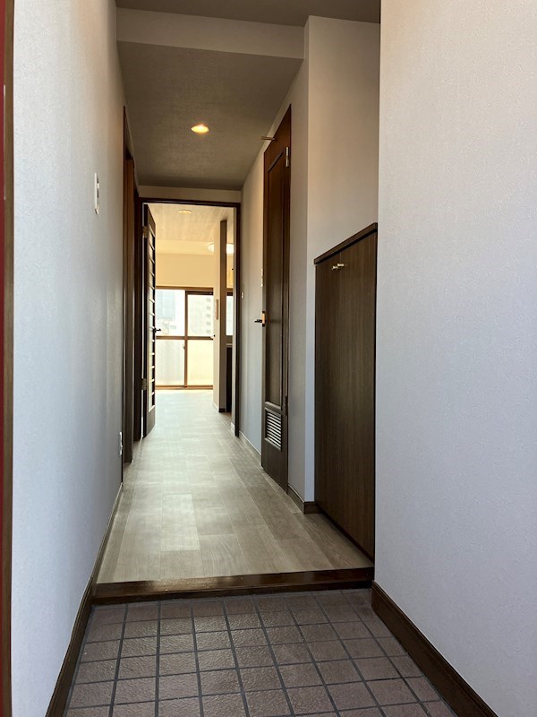 プラージュ今泉 玄関