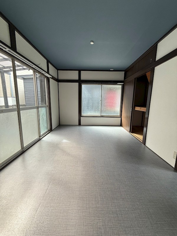 閏戸貸家２ リビング